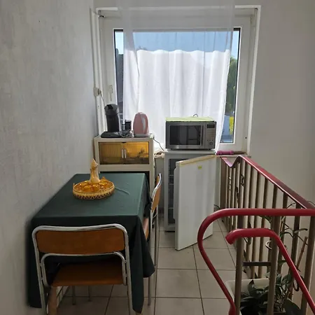 民宿 Ein Ruhiges Mit Gemeinsam Genutzte Bad Und Kuechengeraete