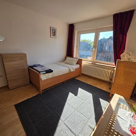 Ein Ruhiges Mit Gemeinsam Genutzte Bad Und Kuechengeraete * 克莱沃